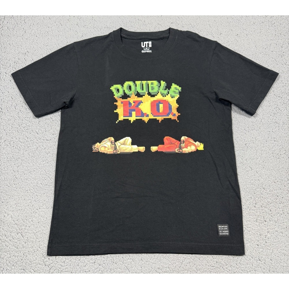 Uniqlo Street Fighter Double KO Shirt Mens Medium Black Graphic Tee Tagless